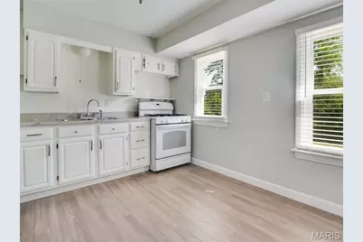 5237 Heege Road, Saint Louis, MO 63123 - Photo 5