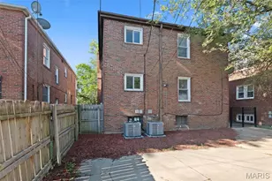 7055 Dartmouth Ave, University City, MO 63130 - Photo 37