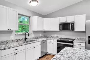 1678 Elizabeth Dr, Arnold, MO 63010 - Photo 9