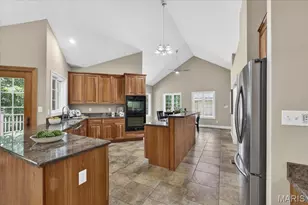 18517 Gredan Ct, Wildwood, MO 63069 - Photo 11