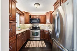 1530 Swallow Dr, Brentwood, MO 63144 - Photo 15