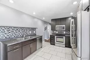 1624 Forest Ave, Saint Louis, MO 63139 - Photo 3