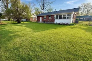 325 Royce Dr, Saint Louis, MO 63135 - Photo 5