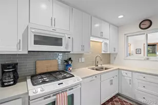 5100 Caribee Dr, Saint Louis, MO 63128 - Photo 19