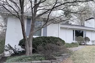 6 Lake Pembroke Dr, Ferguson, MO 63135 - Photo 3