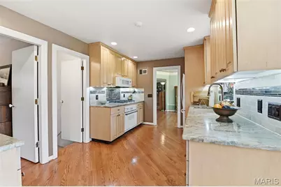 6 Lake Pembroke Drive, Ferguson, MO 63135 - Photo 15