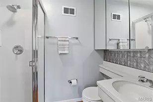 6 Lake Pembroke Dr, Ferguson, MO 63135 - Photo 19