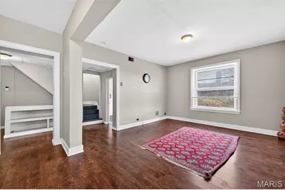 2048 Russell Boulevard, Saint Louis, MO 63104 - Photo 11