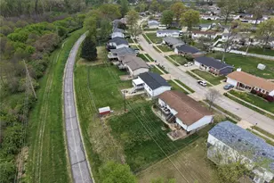 3841 Via Miralesta Dr, Saint Louis, MO 63125 - Photo 3