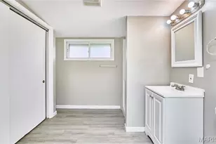 475 Countryside Dr, Florissant, MO 63033 - Photo 15