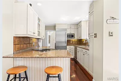 9244 Old Bonhomme Road, Olivette, MO 63132 - Photo 15