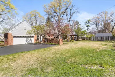 9244 Old Bonhomme Road, Olivette, MO 63132 - Photo 33