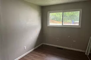 1090 Howdershell Rd, Florissant, MO 63031 - Photo 3