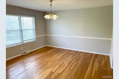 724 Clarence Drive, Saint Charles, MO 63301 - Photo 9