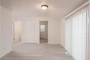 10636 Roanna Ln, Saint Louis, MO 63128 - Photo 15