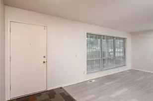 10636 Roanna Ln, Saint Louis, MO 63128 - Photo 9