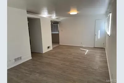 10746 Glen Garry Road, Saint Louis, MO 63137 - Photo 5