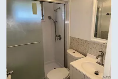 10746 Glen Garry Road, Saint Louis, MO 63137 - Photo 15