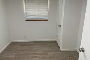 10746 Glen Garry Rd, Saint Louis, MO 63137 - Photo 11