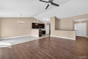 125 Hidden Bluffs Dr, Lake Saint Louis, MO 63367 - Photo 11