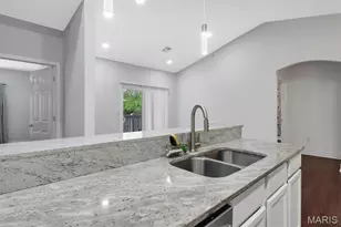 37 Kassebaum Ln, Saint Louis, MO 63129 - Photo 9