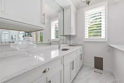 14812 Brook Hill Drive, Chesterfield, MO 63017 - Photo 23