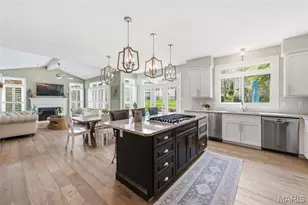 14812 Brook Hill Dr, Chesterfield, MO 63017 - Photo 9