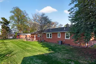 11 Elmwood Pl, Saint Charles, MO 63301 - Photo 25