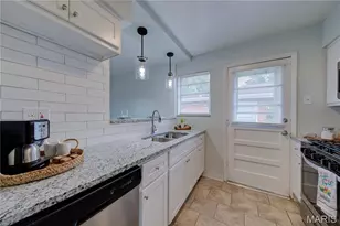 10788 Tropic Dr, Saint Ann, MO 63074 - Photo 9