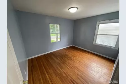 334 Lancashire Road, Saint Louis, MO 63137 - Photo 5