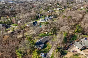 1821 Topping Rd, Saint Louis, MO 63131 - Photo 13