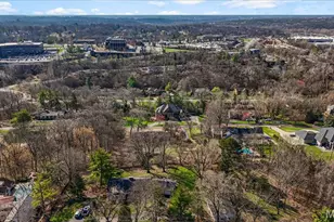1821 Topping Rd, Saint Louis, MO 63131 - Photo 15