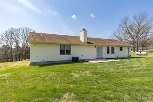 13113 Lakewood Dr, Saint Genevieve, MO 63670 - Photo 7