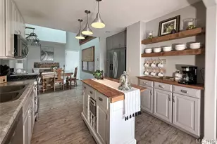 13734 La Conte Ct, Saint Louis, MO 63128 - Photo 11