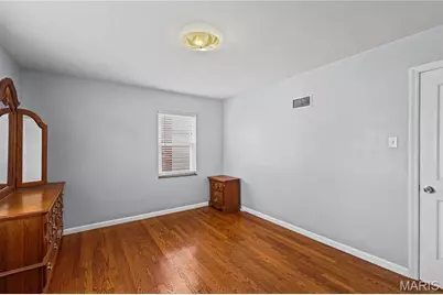 2336 Esther Avenue, Saint Louis, MO 63139 - Photo 9