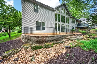 5127 Quail Creek Estates Court, Saint Louis, MO 63128 - Photo 9
