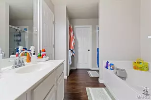 1031 Glengarry Dr, Wentzville, MO 63385 - Photo 5