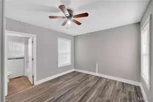 2219 Wengler Ave, Saint Louis, MO 63114 - Photo 9
