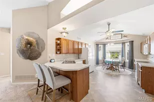 5 Quiet Meadow Ct, Saint Peters, MO 63376 - Photo 7