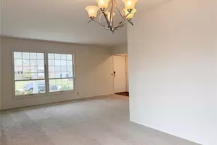 2940 Dover Dr, Florissant, MO 63033 - Photo 11