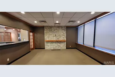 9914 Kennerly Road, Saint Louis, MO 63128 - Photo 5