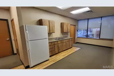 9914 Kennerly Road, Saint Louis, MO 63128 - Photo 17