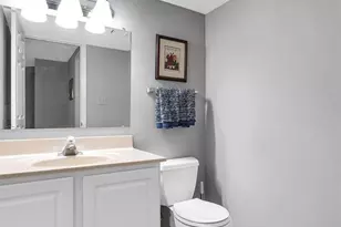 205 Harbour Pointe Dr, Wildwood, MO 63040 - Photo 35