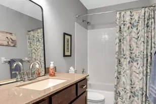 205 Harbour Pointe Dr, Wildwood, MO 63040 - Photo 31