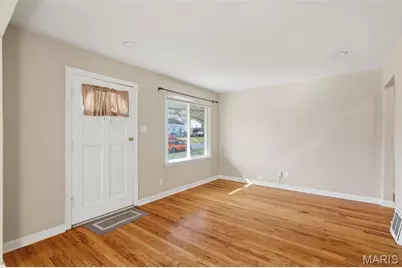 10821 Saint Xavier Lane, Saint Ann, MO 63074 - Photo 3