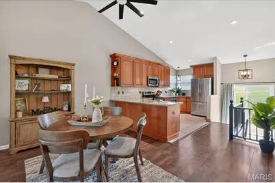 12900 Springdale Village Drive, Saint Louis, MO 63146 - Photo 5