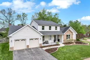 1952 Farm Valley Dr, Chesterfield, MO 63017 - Photo 3