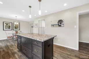 1952 Farm Valley Dr, Chesterfield, MO 63017 - Photo 21