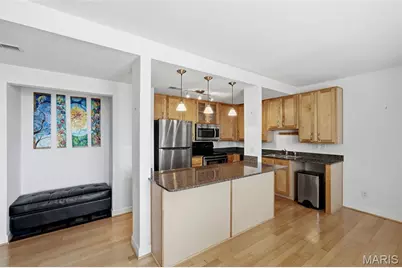 5330 Pershing Avenue #805, Saint Louis, MO 63112 - Photo 3