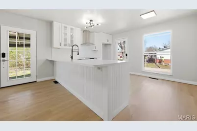 3025 Chadwick Drive, Florissant, MO 63033 - Photo 13